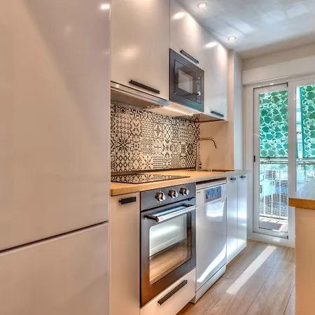 Apartamento Metropolitano II En Madrid Esterno foto