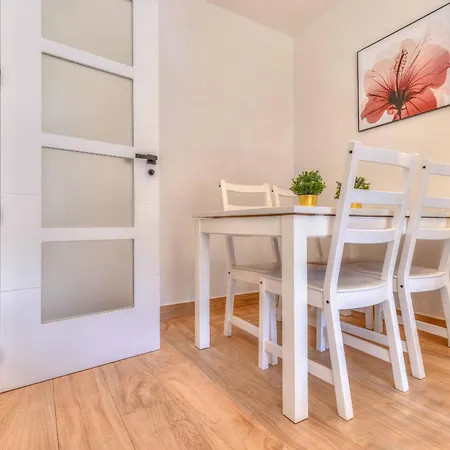 Apartamento Metropolitano II En Madrid Esterno foto